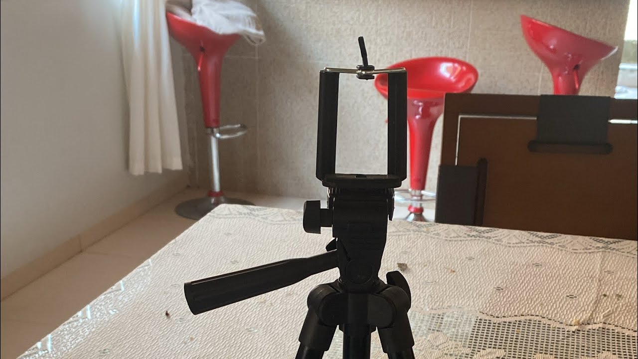 Comprei um tripé para gravar 