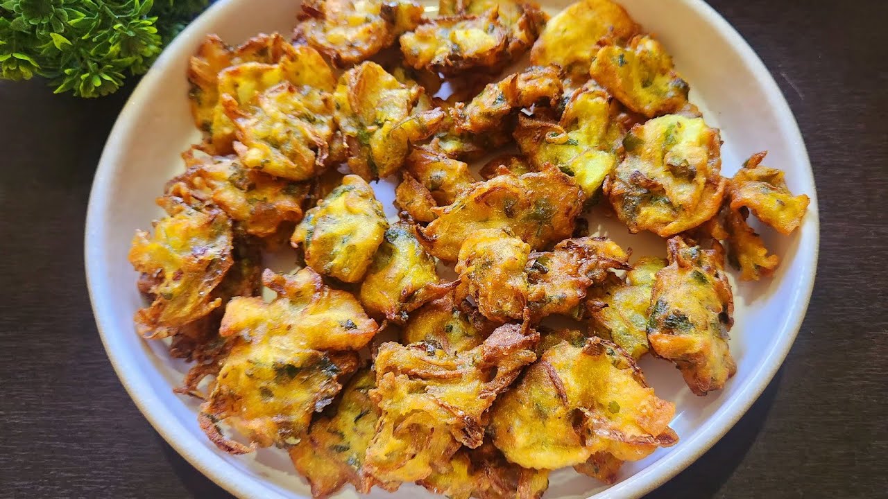 बिना बेसन से बनाए क्रिस्पी आलू प्याज का नाश्ता |Crispy Aloo Pyaaz ke Pakode |Chawal aate ka nashta