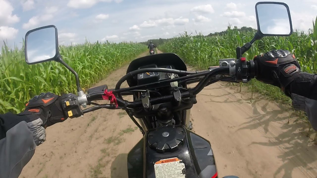 Suzuki DR 125 1998 – песок, поле, лес и выезд на трассу