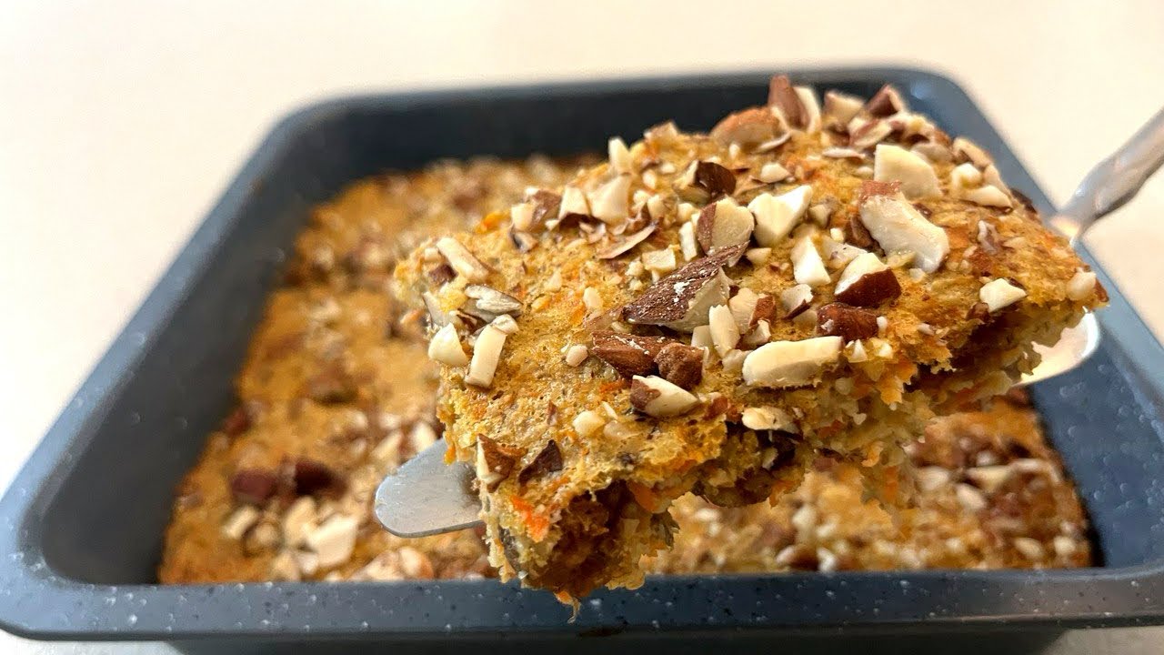 Healthy Oatmeal Banana Carrot Cake | No Sugar, No Dairy!
