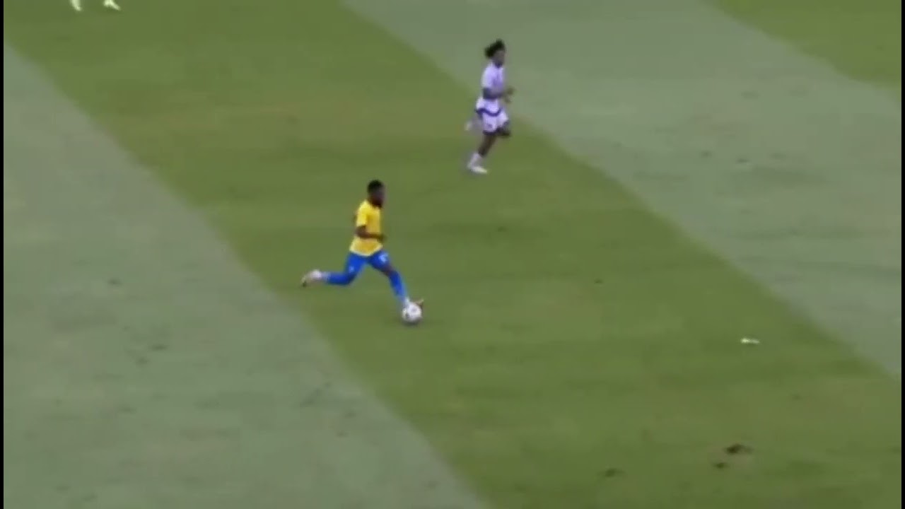 Gabon : Denis Bouanga dans ses œuvres.