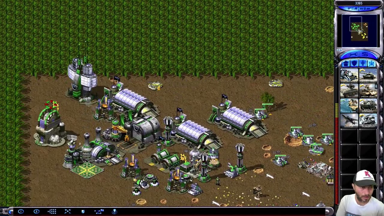 Микроменеджмент — это всё в карте Lucky Tech для 4 игроков FFA Red Alert 2 Yuri's Revenge онлайн