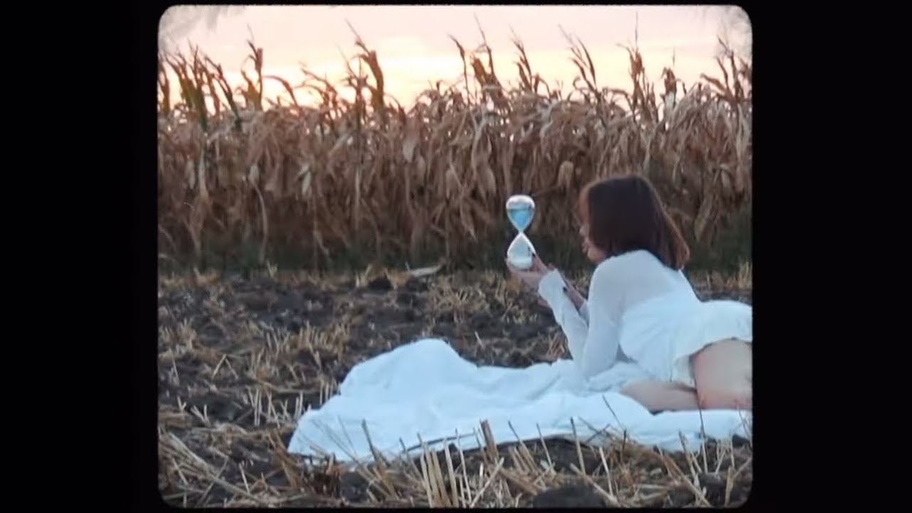 CALL DOMINIKA - kr&aacute;tka l&aacute;ska |Official Music Video|