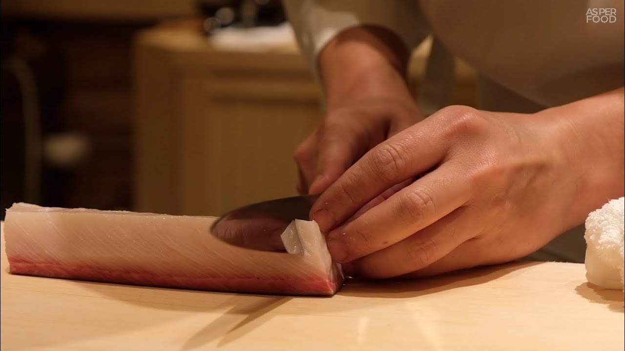 How To Hold and Use Yanagi Knives | Sushi Chefs Using Yanagi Knives | Types of Japanese Knife