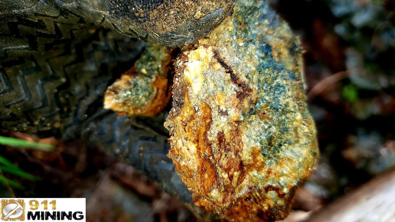Gold Bearing Quartz Vein Running Through A Creek!