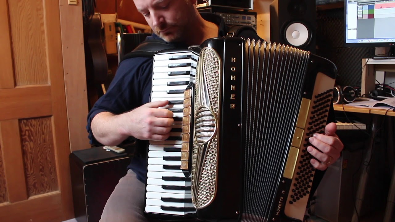 hohner musette IV demo USED ACCORDION FOR SALE
