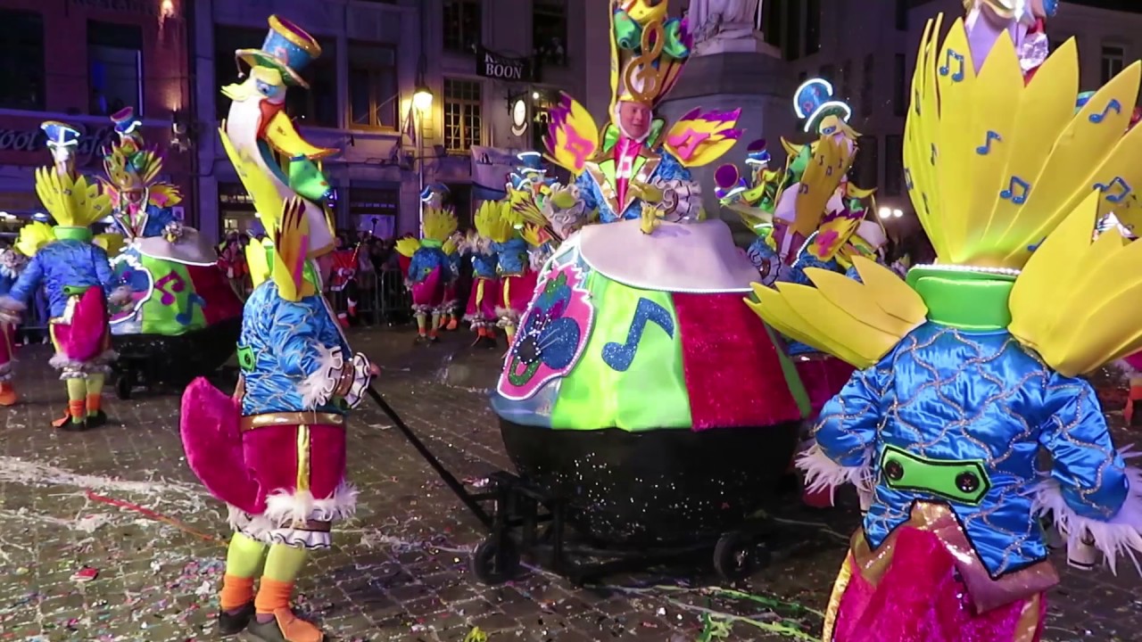 Carnaval Halle 2017 Dansen en lichtstoet