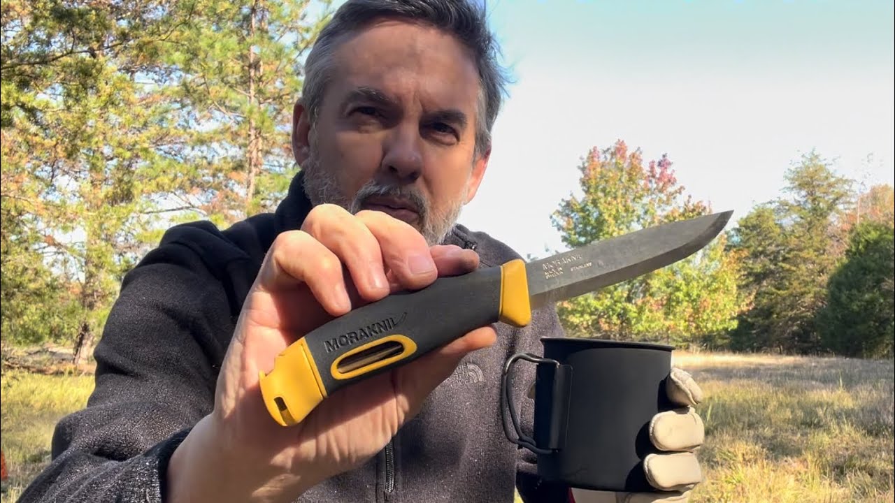 Testing the Morakniv Spark bushcraft knife
