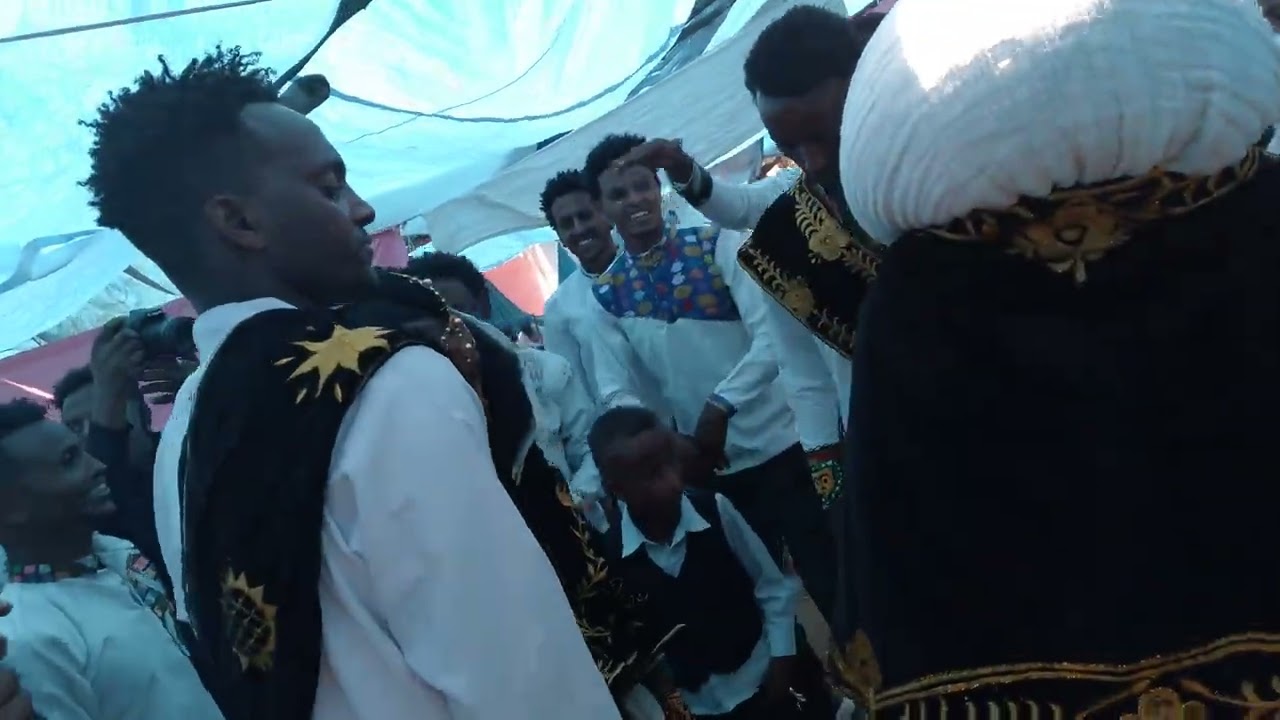 ኣብ ናይ 2 ኣሕዋት መርዓ ዝገርም ባህሊ ብዝገርም ድምቀት ተዓጅቡ ብ ሁራ ሰለስተ ደሚቁ ❤😘