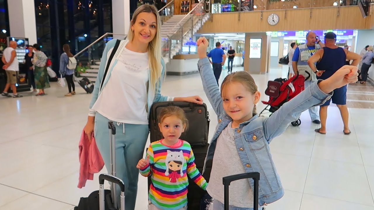 Tata a fost RETINUT in Aeroportul din Moscova