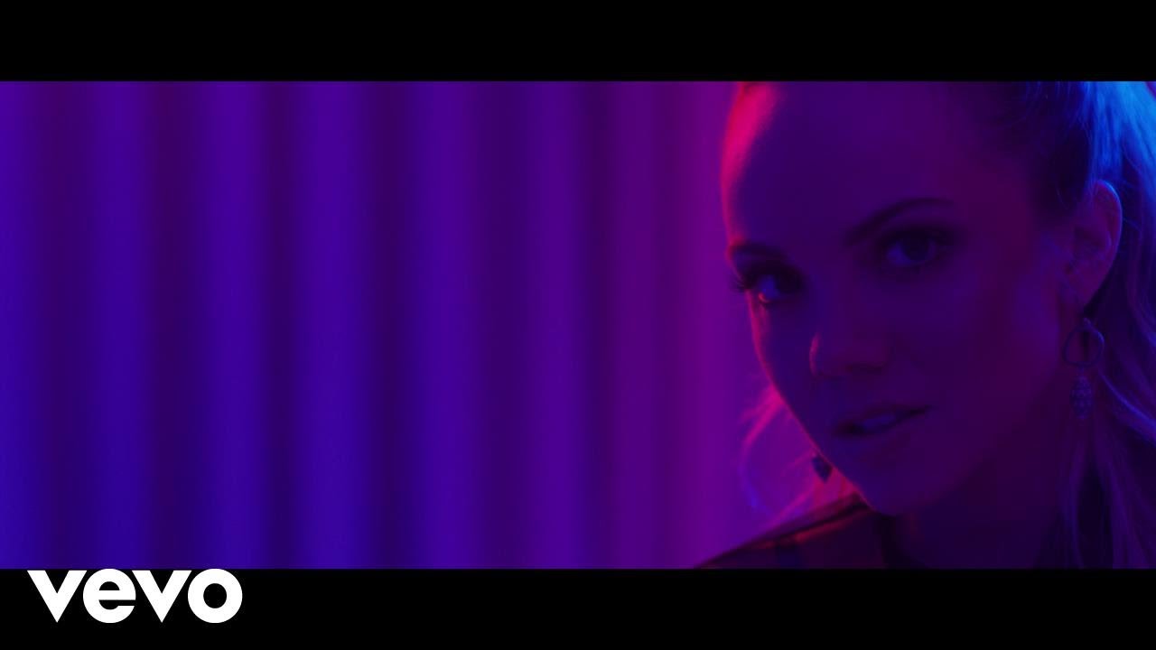 Danielle Bradbery - Worth It (Instant Grat Video)