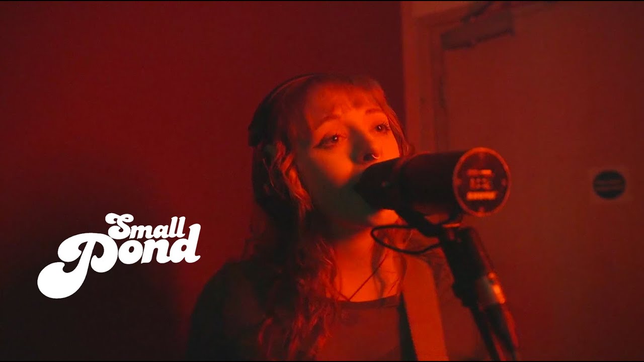Gaffa Tape Sandy - Scrapbook (Small Pond Session)