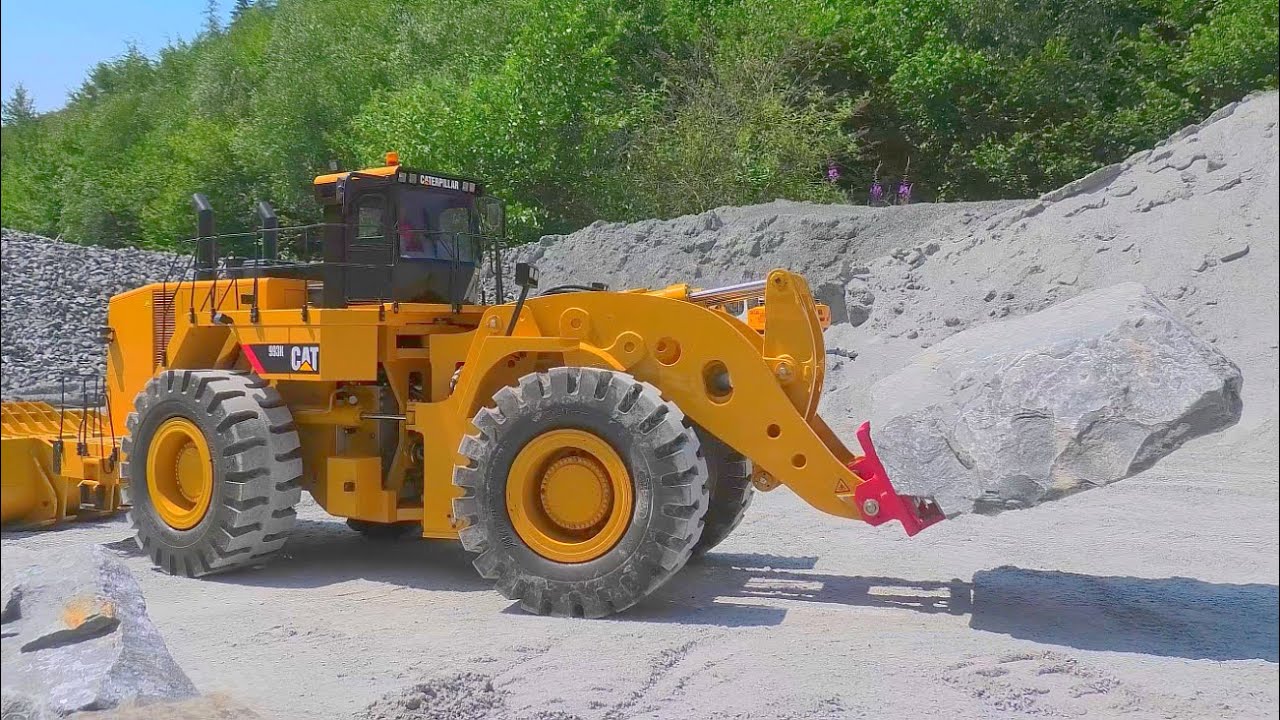 RC Caterpillar 993K in Action! Liebherr R970  läd schwere Granitsteine