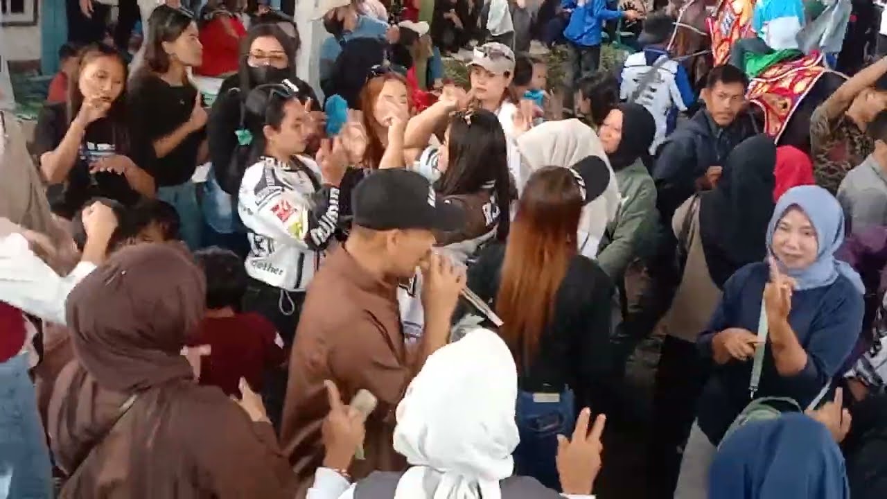 EDISI D TEMPAT LAGU LAGU VIRALS TIKTOK SURYA MEDAL WULUNG GRUP LIVE IN PASIR HANTAP GENTENG