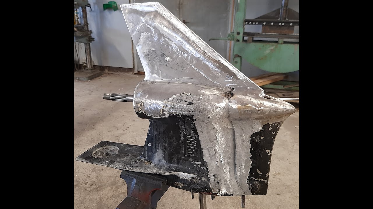 Outboard motor skeg repair