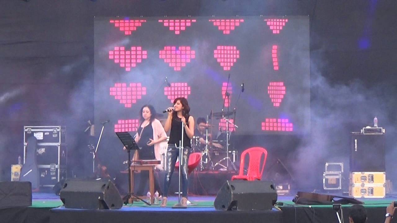Shirley Setia live at KJSCE Symphony 2016