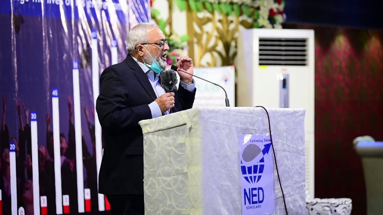 Vice Chancellor NED University addressing at NED SCHOLARS' dinner
