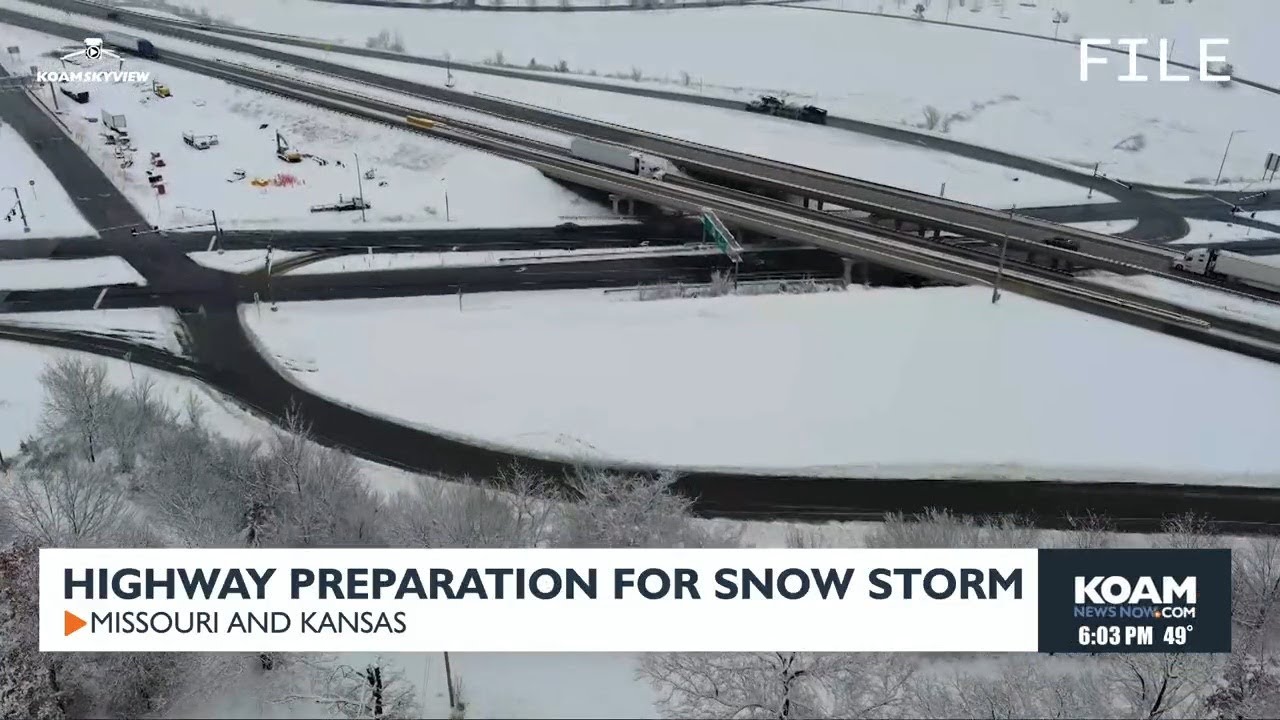 Highway prep for snow storm
