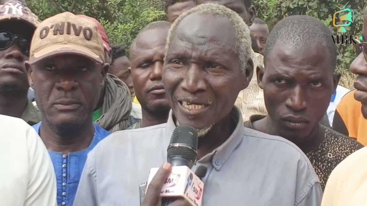 la clôture du cimetière du village de Dialakoto faite par Ibrahim Dabo