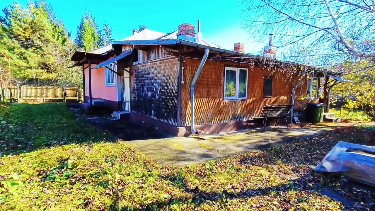 Casa situata in com. Stefesti, jud. Prahova, &icirc;ntr-o zonă foarte liniștită &icirc;n mijlocul naturii.