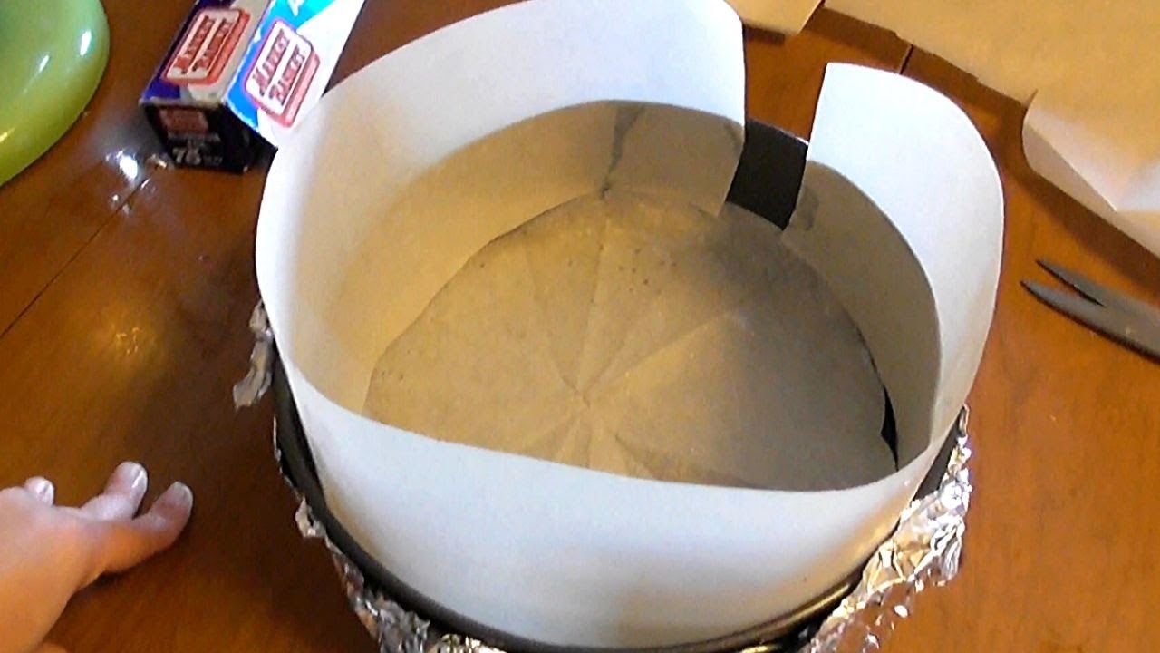 HOW TO PREPARE A SPRINGFORM PAN to make a cheesecake | Clumsy Cakes