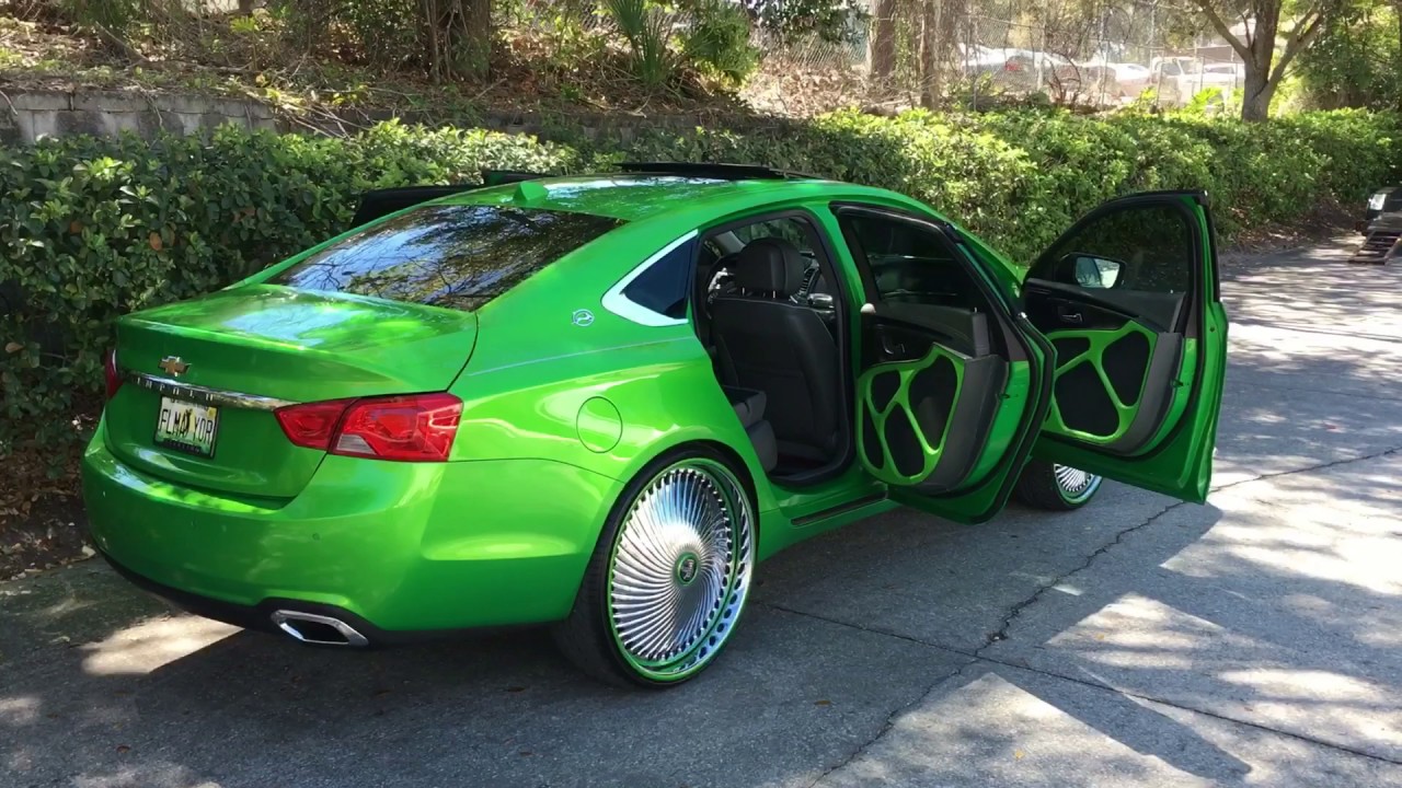 Crazy Green Custom Impala with Stetsom Amps
