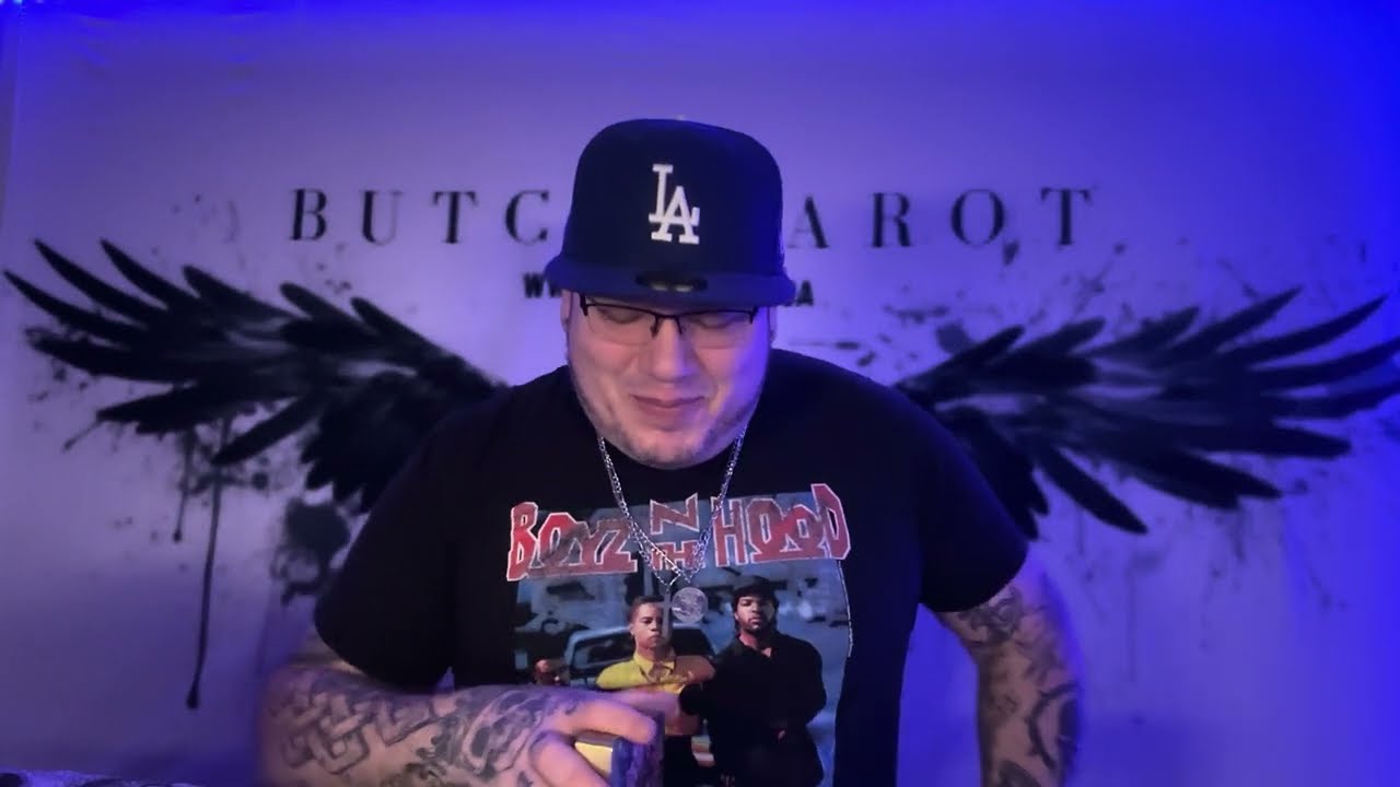 Aquarius “I’ve never felt energy this intense” Tarot love reading