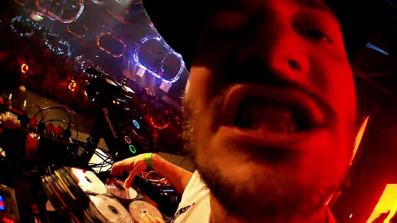 CROOKERS ft. SOULWAX & MIXHELL - WE LOVE ANIMALS