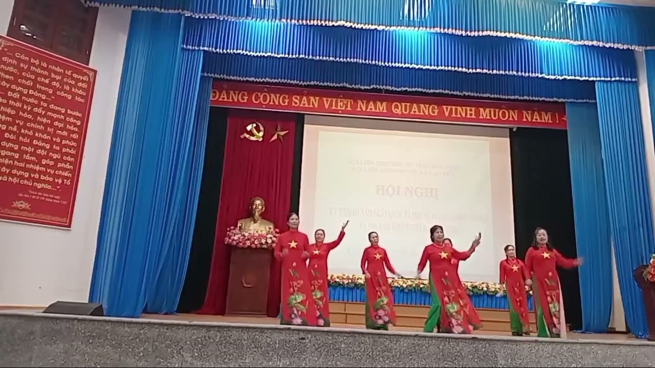 Dân vũ tự hào phụ nữ Việt Nam CLB thơ ca xã Cao Đức 