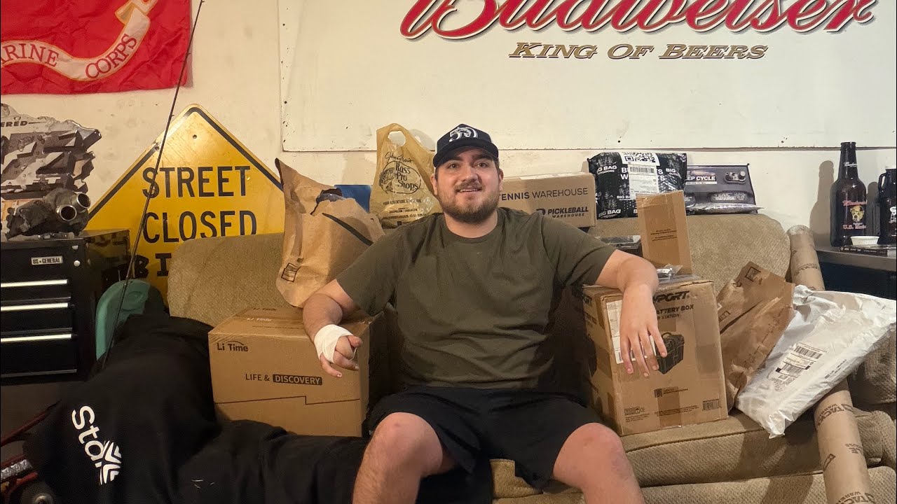 Tackle unboxing and kayak accessories 