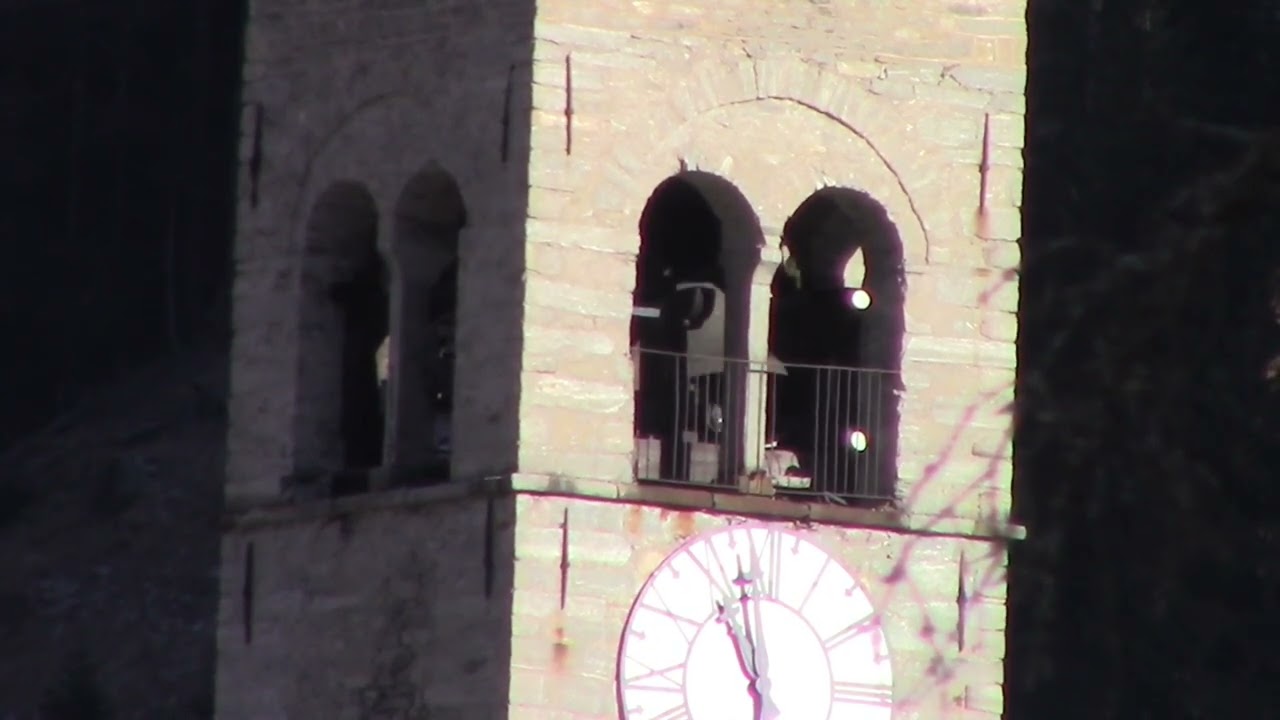 Le campane di Gressoney Saint Jean (AO) - Chiesa Parrocchiale di S. Giovanni Battista (2). video 974