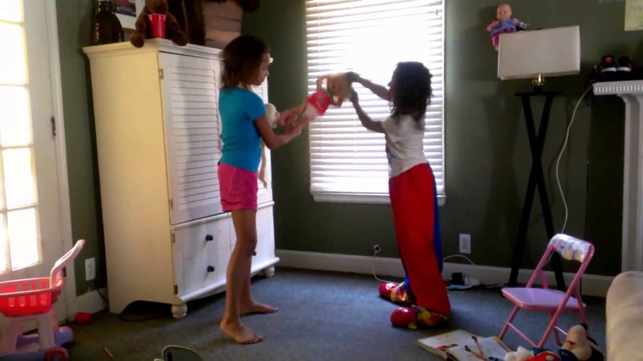 Sisters Doing The Harlem Shake