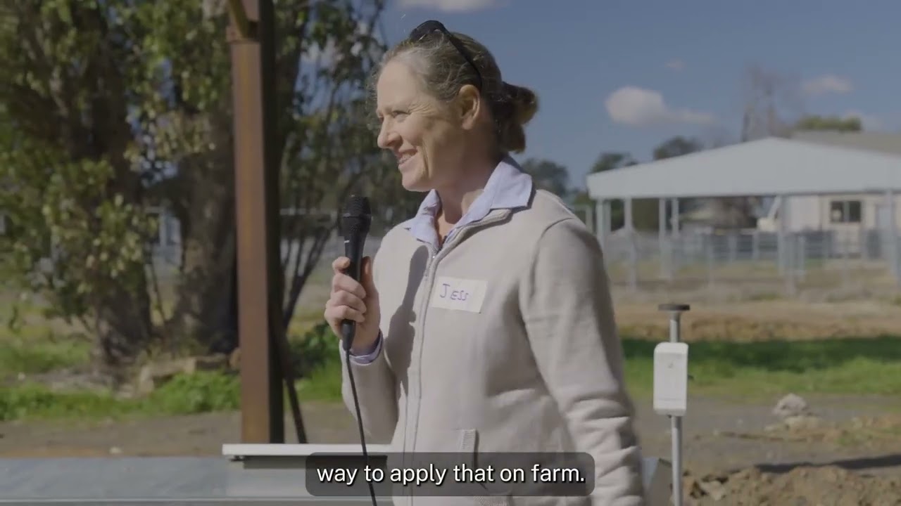 Delivering methane-reducing additives
