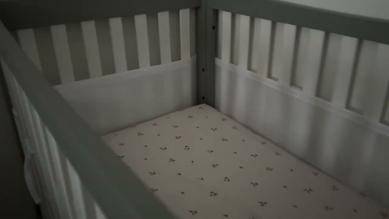 BreathableBaby Breathable Mesh Liner for Full-Size Cribs, Classic 3mm Mesh, White (Size 4FS Covers