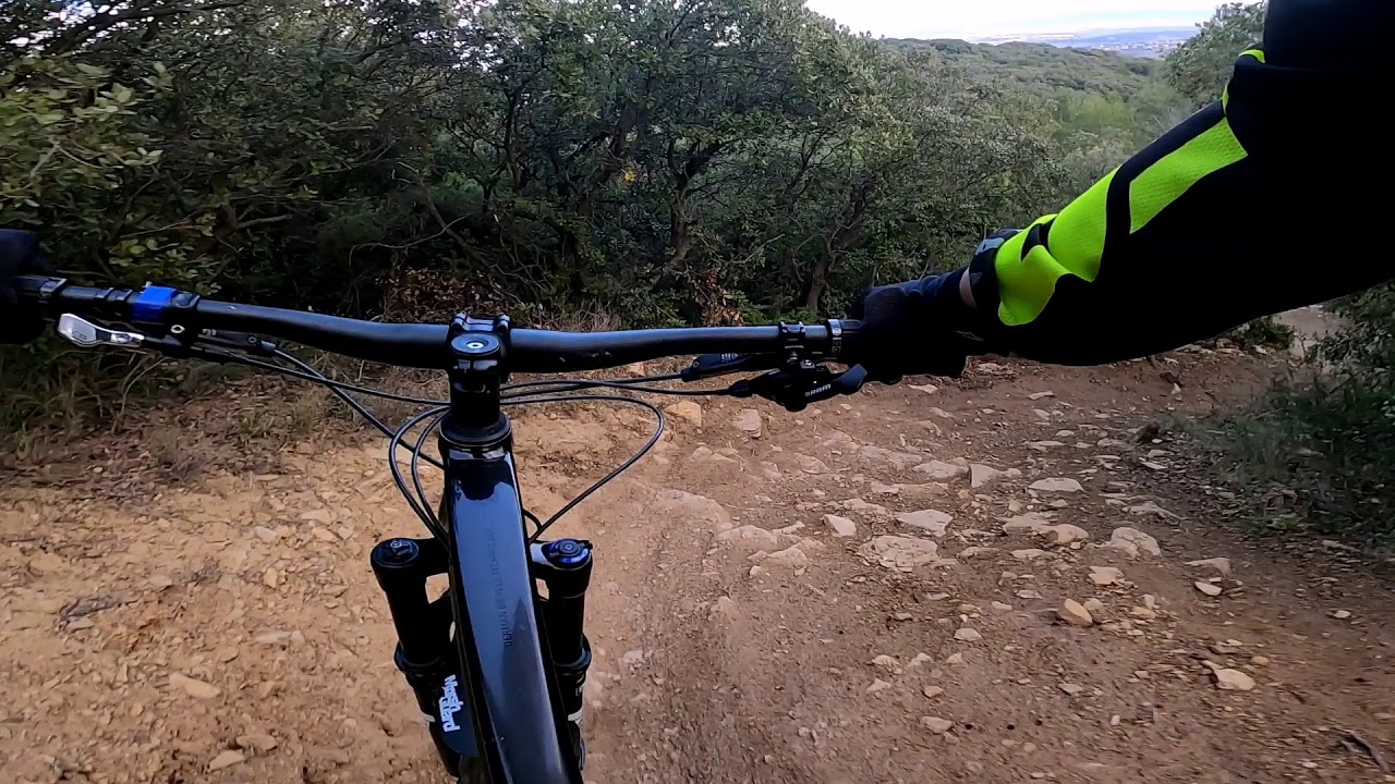Enduro au Rocher des vierges ! Ça secoue 😯