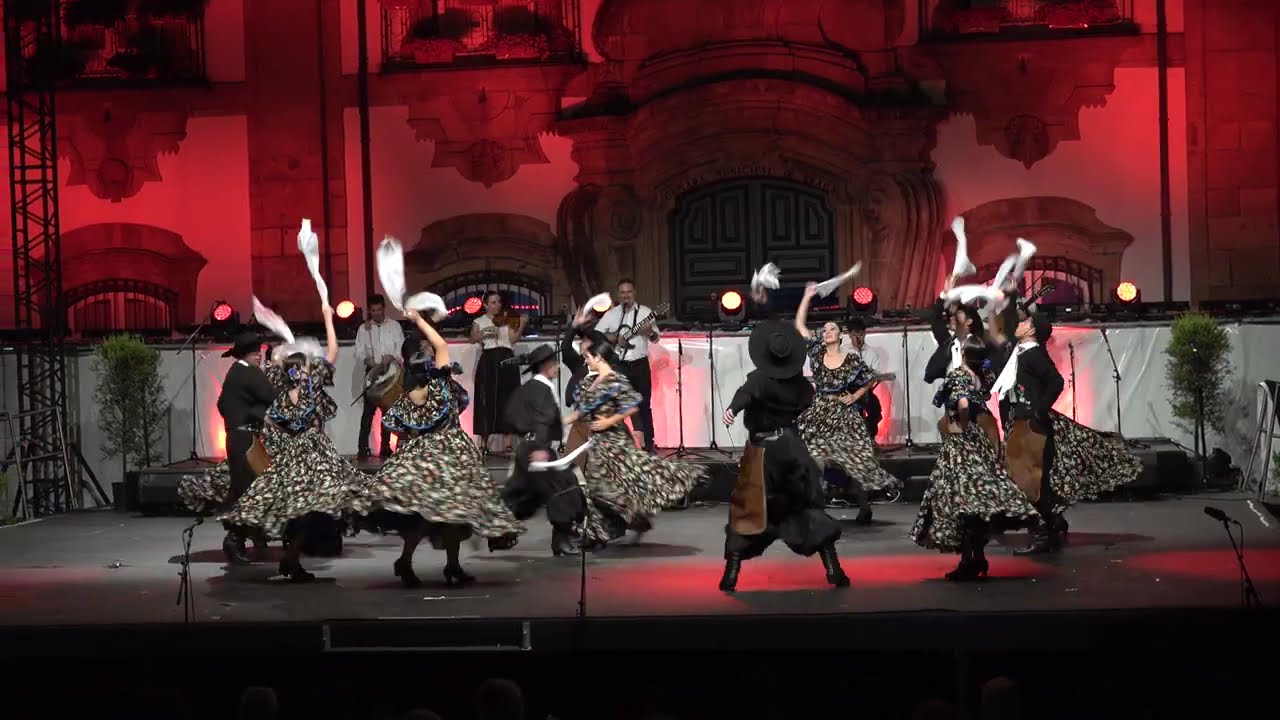 Argentinian folk dance: Vidala, Zamba & Chacarera