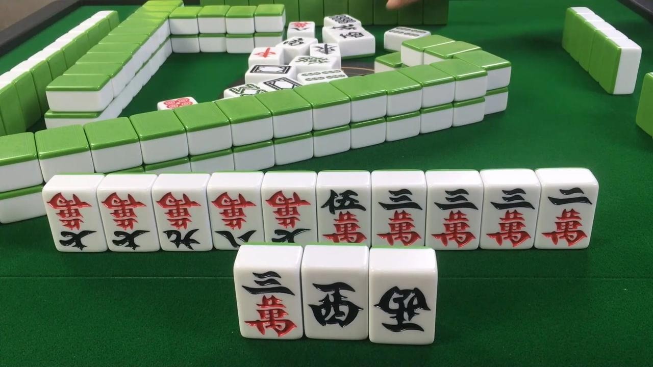 小姐姐一局麻将下来，愣是让牌友都发蒙，这是搞了个什么