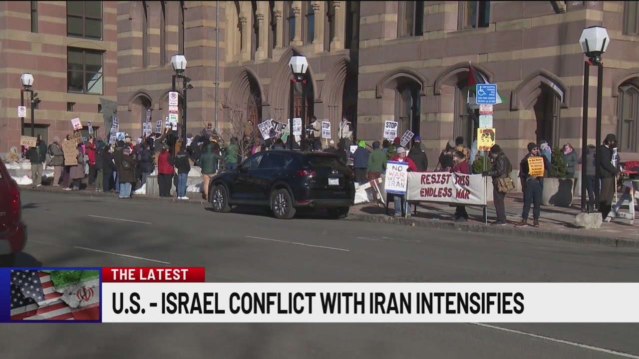 Demonstrators in New Haven rally against military action in Iran