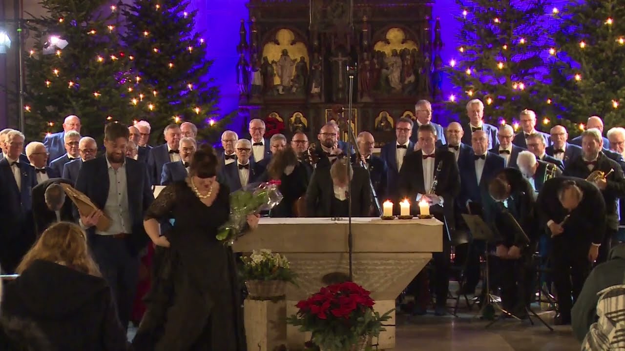 Männerchor-Stille Nacht, heilige Nacht und Heilige Nacht, der Heiland ist geboren