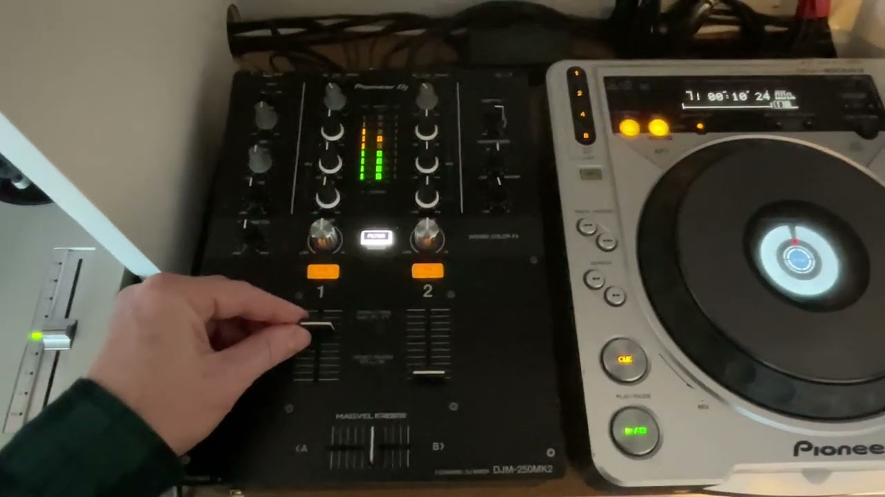 Pioneer DJM-250MK2 demo