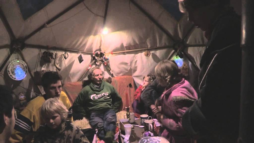 Life in Tipi Valley