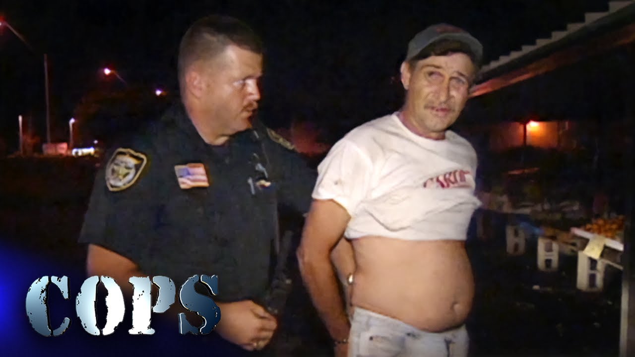 Fruit Thief Caught in the Act | Cops TV Show
