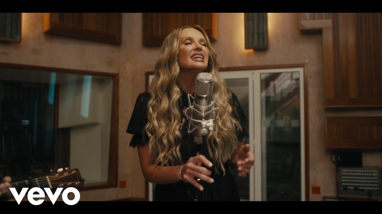Carly Pearce - we don't fight anymore (live acoustic one take)