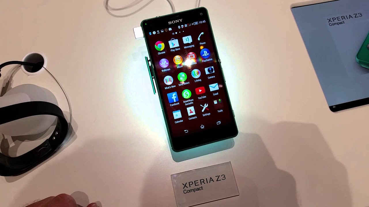 IFA 2014 - Glance at Sony SmartBand and Xperia Z3 compact