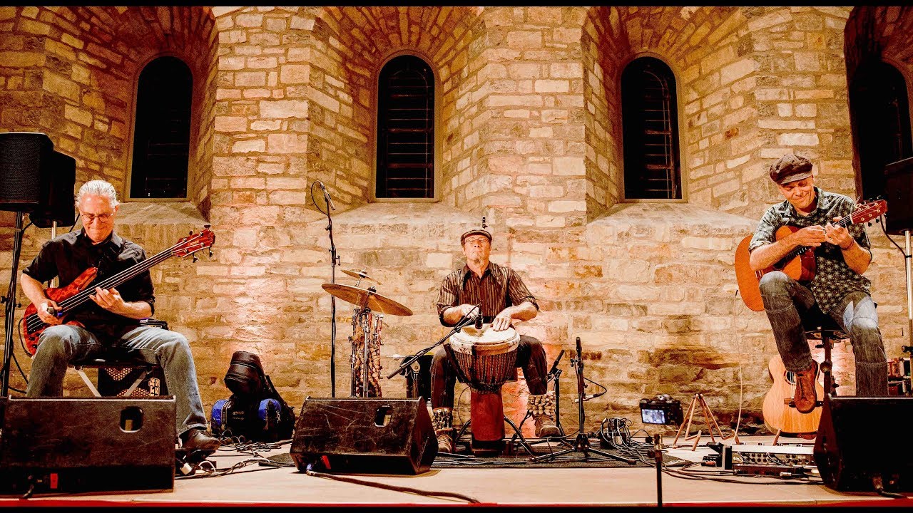 Voodoo Chile -  Killer Bass Solo - Acoustic Groove Experience - Michael Manring, Jarrod Kaplan, TK