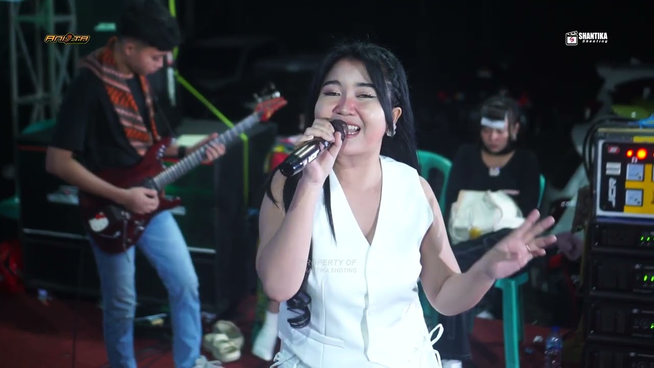 Wedhuss.. Denis Desinta - ANISTA Jandhut Roni Melody Group