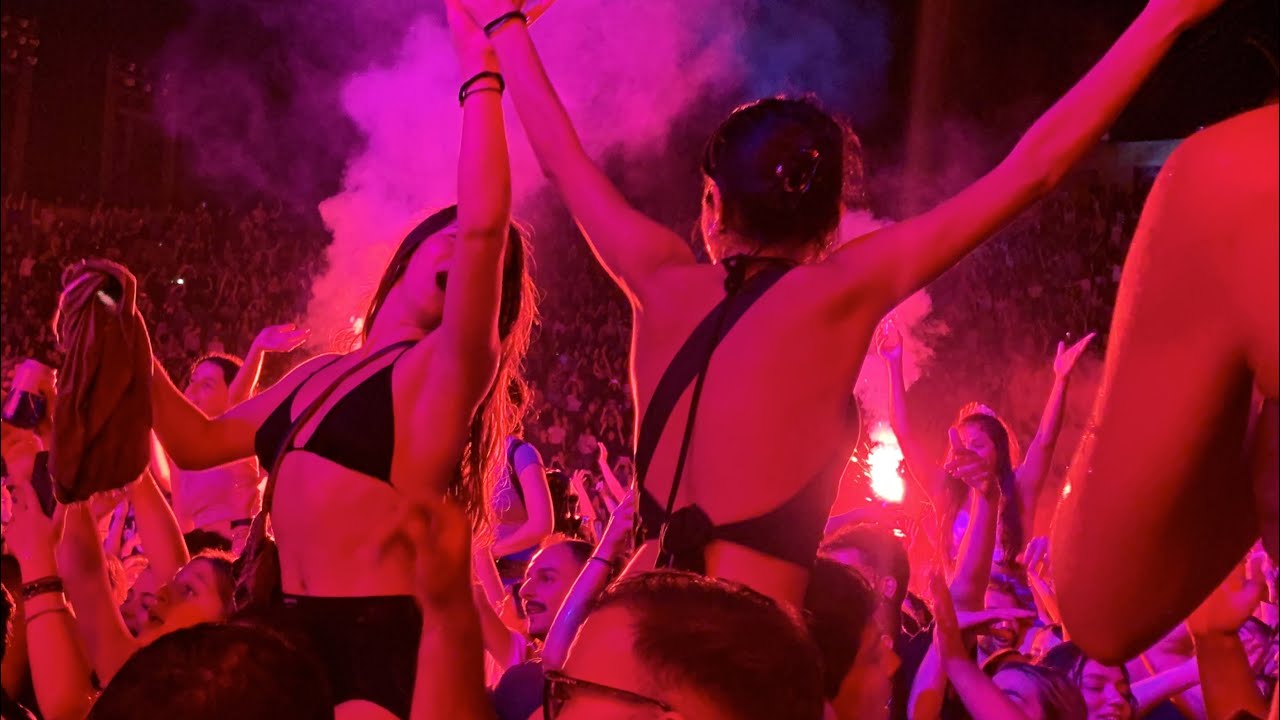 Χιλιάδες έρημα κορμιά κόβουν φλέβα στο θέατρο Γης (30 λεπτά Θανάσης Παπακωνσταντίνου)