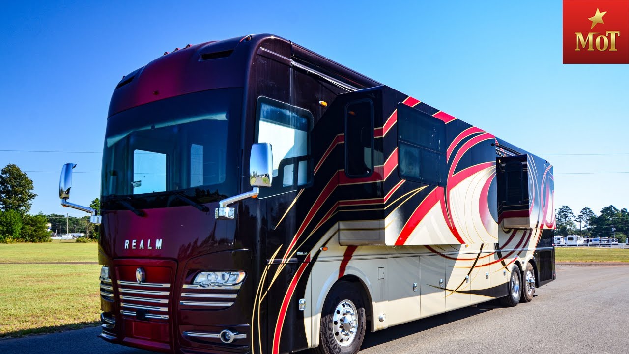 Motorhomes of Texas 2018 Foretravel Realm C3169