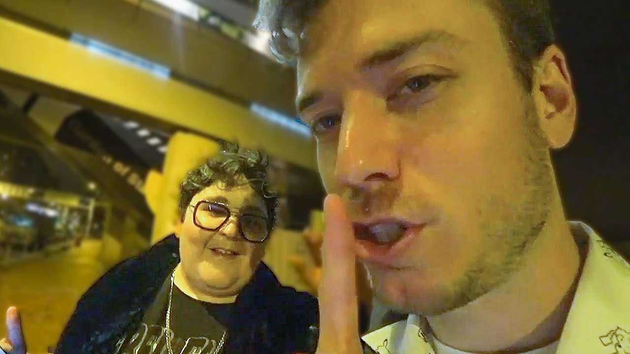 Andy Gets Ignored by Chinese Girls