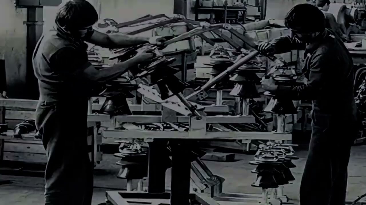 Radnici preduzeća &bdquo;Minel&ldquo;-Rastavljači AD Novi Pazar 1984. godine